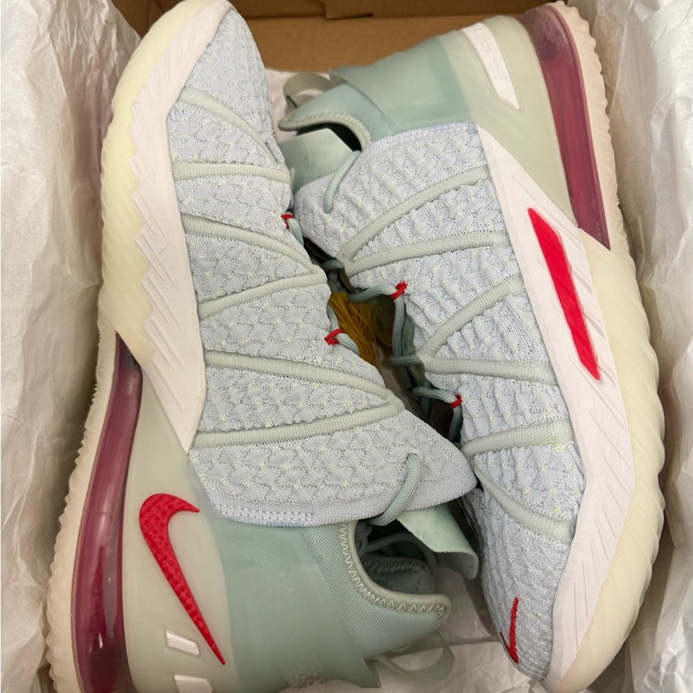 Men’s - Nike Lebron 18 - Empire Jade - Size 10 - NWB